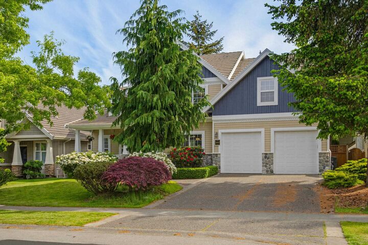 Property Photo: 15512 37A Avenue BC V3S 0H6
