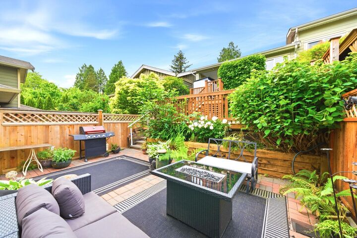 Property Photo: 562 W Keith Road BC V7M 1M4