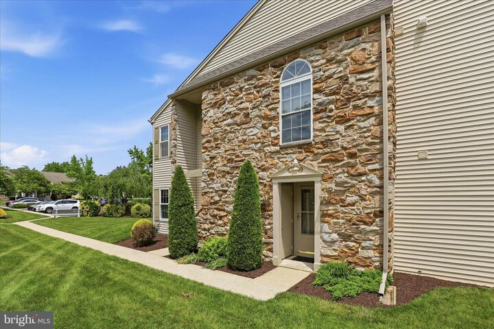 Property Photo:  223 Greenview Drive  PA 17601 