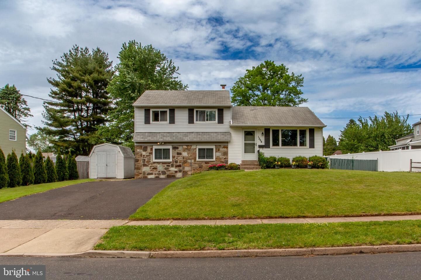 Property Photo:  1264 Tulip Road  PA 18974 