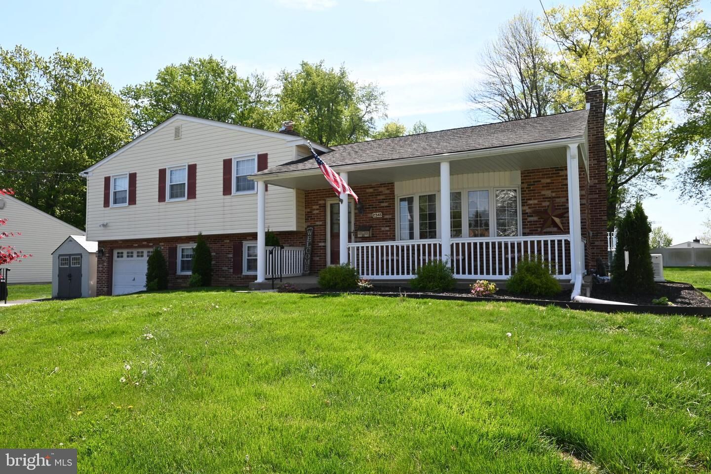 Property Photo: 2345 Crestview Lane PA 19014
