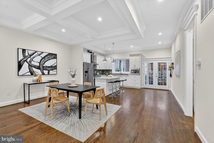 Property Photo:  600 Harvard Street NW 1  DC 20001 