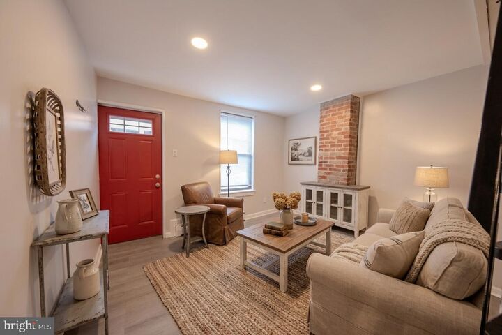 Property Photo:  2924 Salmon Street  PA 19134 
