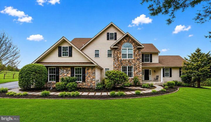 Property Photo:  592 W Creek Road  PA 19382 