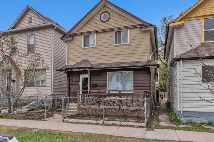 Property Photo:  408 Powers Street  MB R2W 4R4 