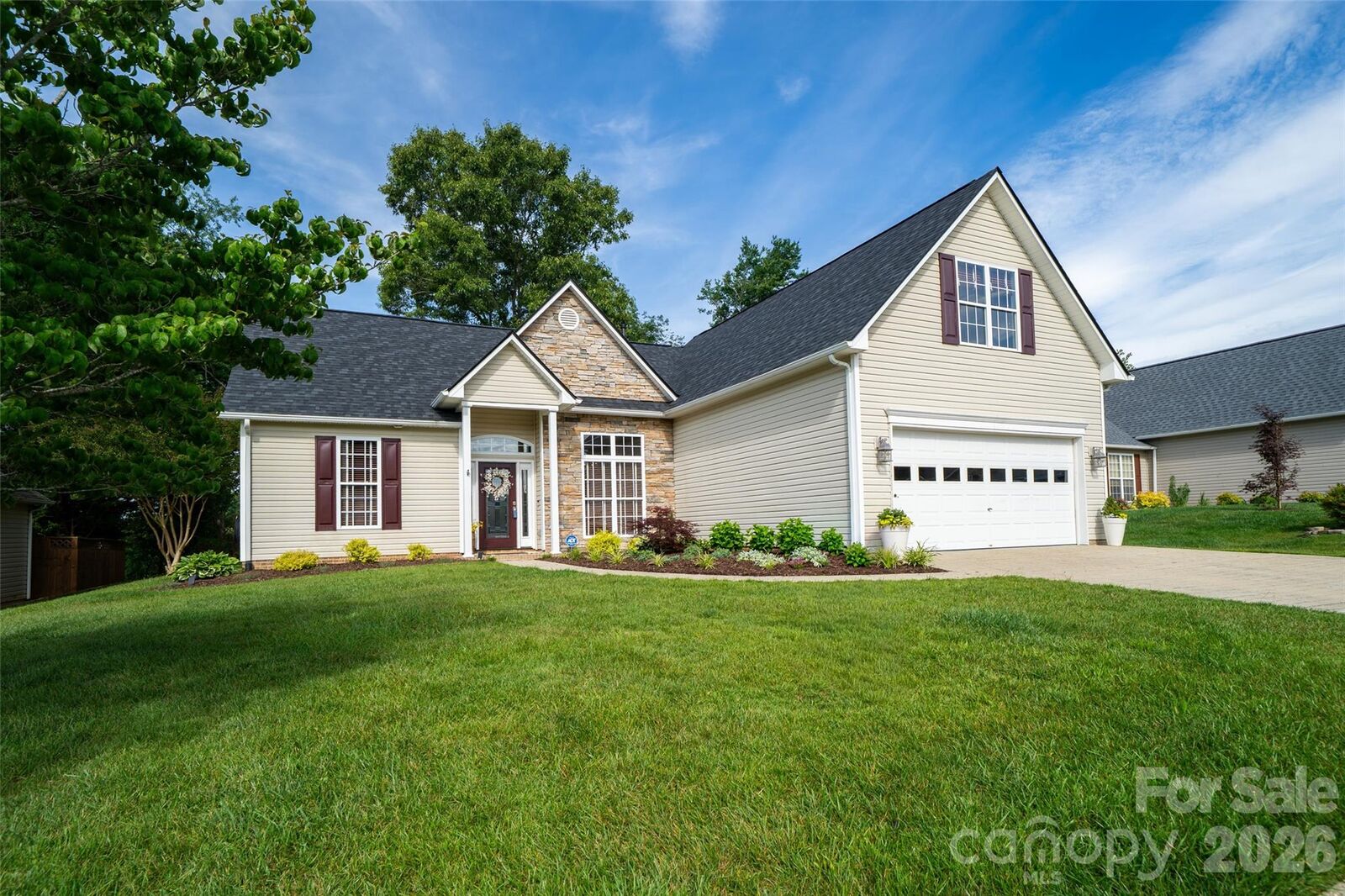 Property Photo:  136 Cottage Ridge Road  NC 28732 
