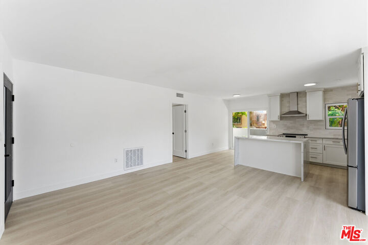 Property Photo: 929 N Stanley Ave CA 90046
