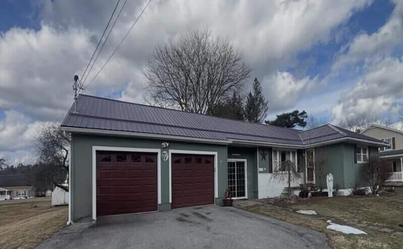 Property Photo:  125 Laurel Ln  PA 15846 