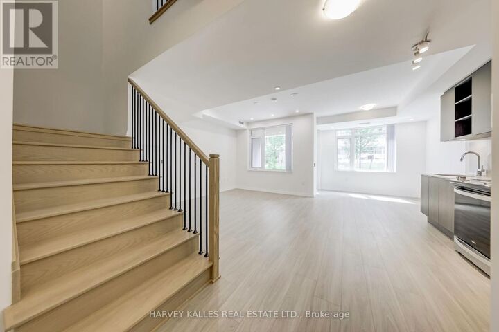 Property Photo:  50 Dunfield Avenue Th116  ON M4S 0E4 
