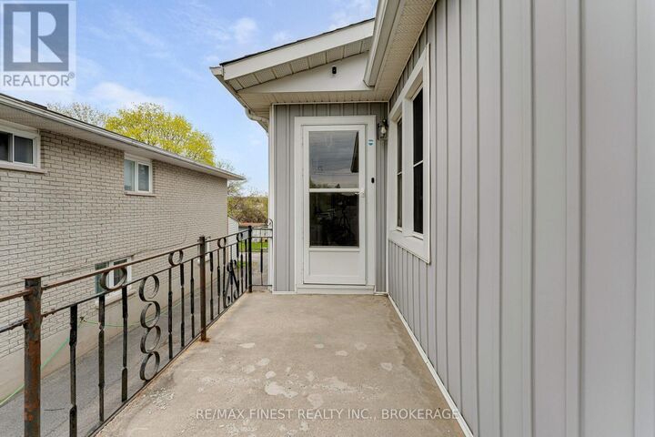 Property Photo: 81 Weller Avenue ON K7K 2T4