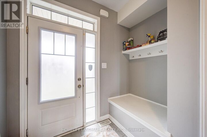 Property Photo:  106 Barkerville Drive  ON L1P 0L8 