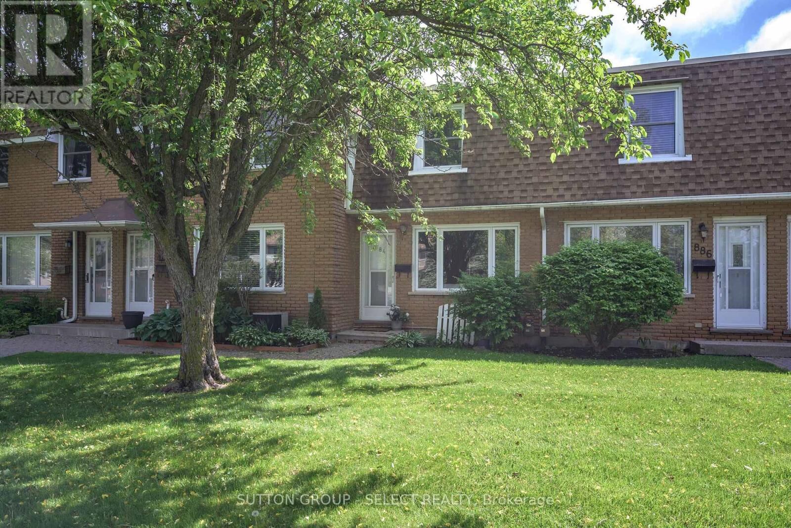 Property Photo:  884 Notre Dame Drive 7  ON N6J 3C4 