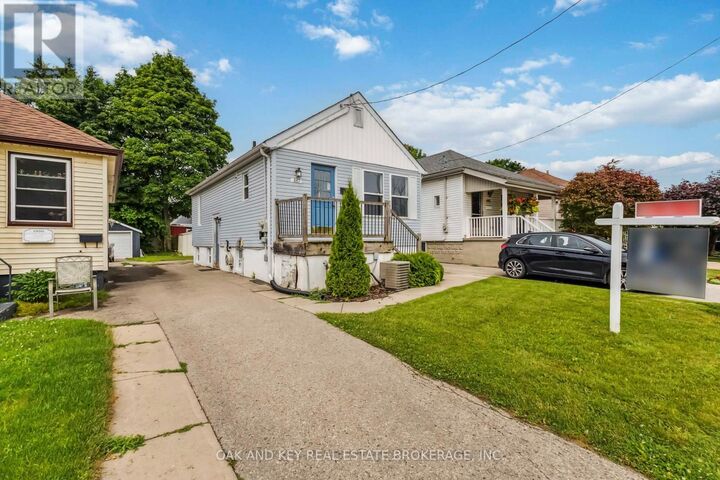 Property Photo: 487 Burbrook Place ON N5W 4B5