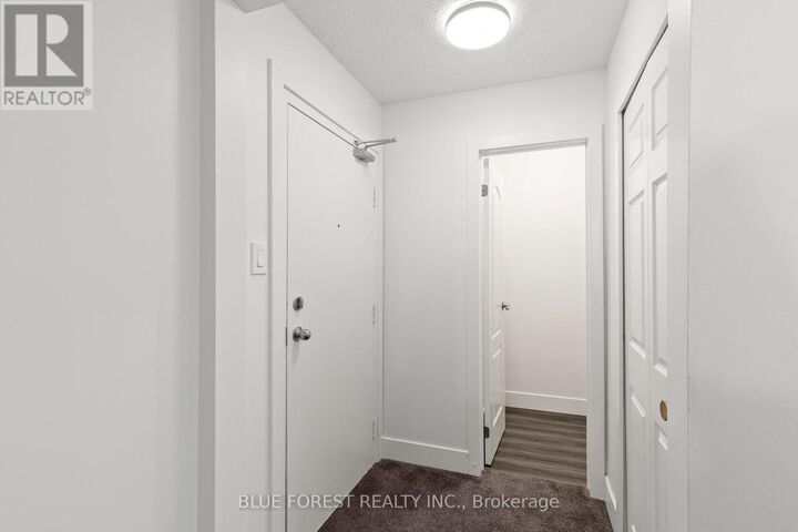 Property Photo:  1096 Jalna Boulevard 41  ON N6E 3B8 