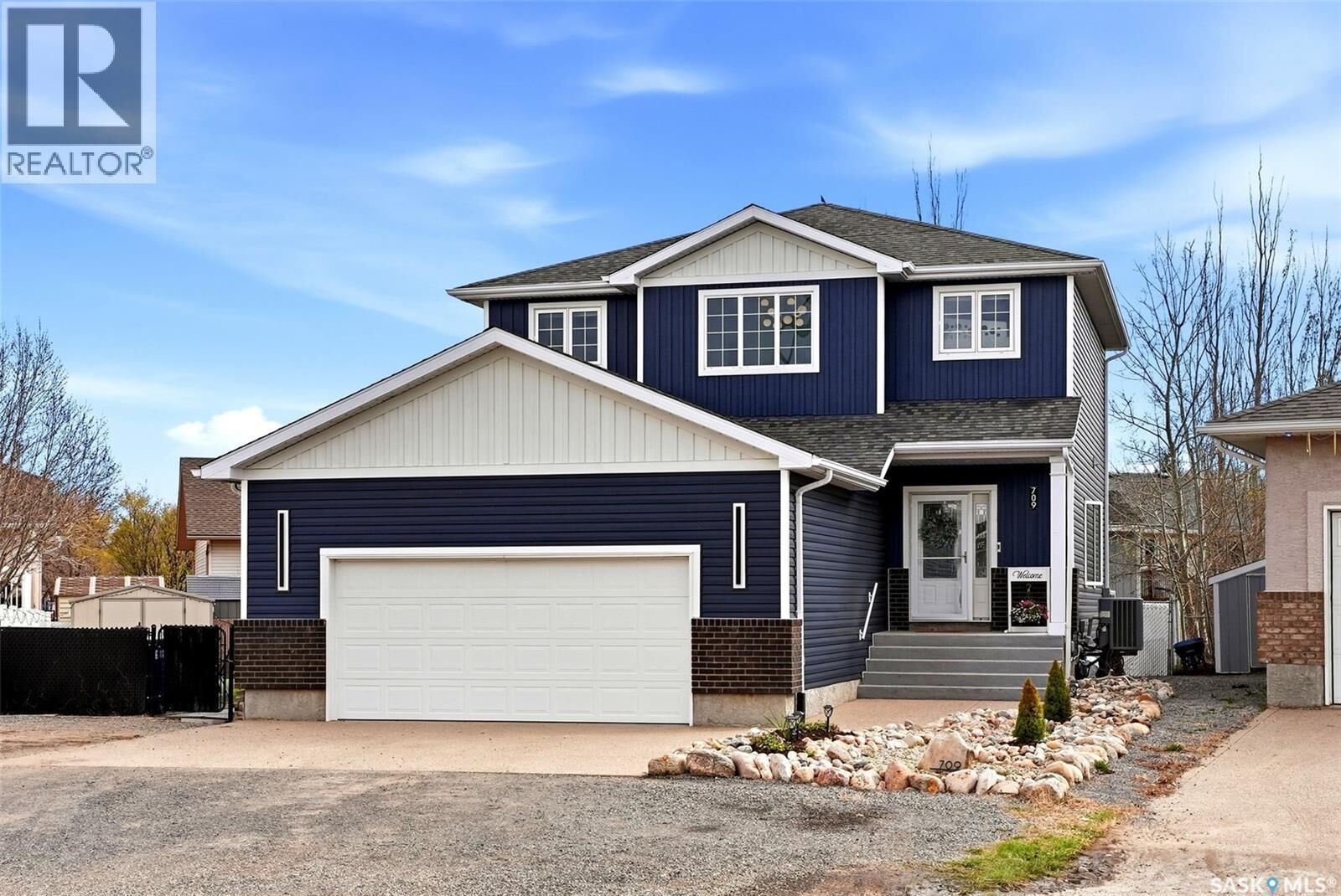 Property Photo:  709 Aspen Crescent  SK S0G 3Z0 