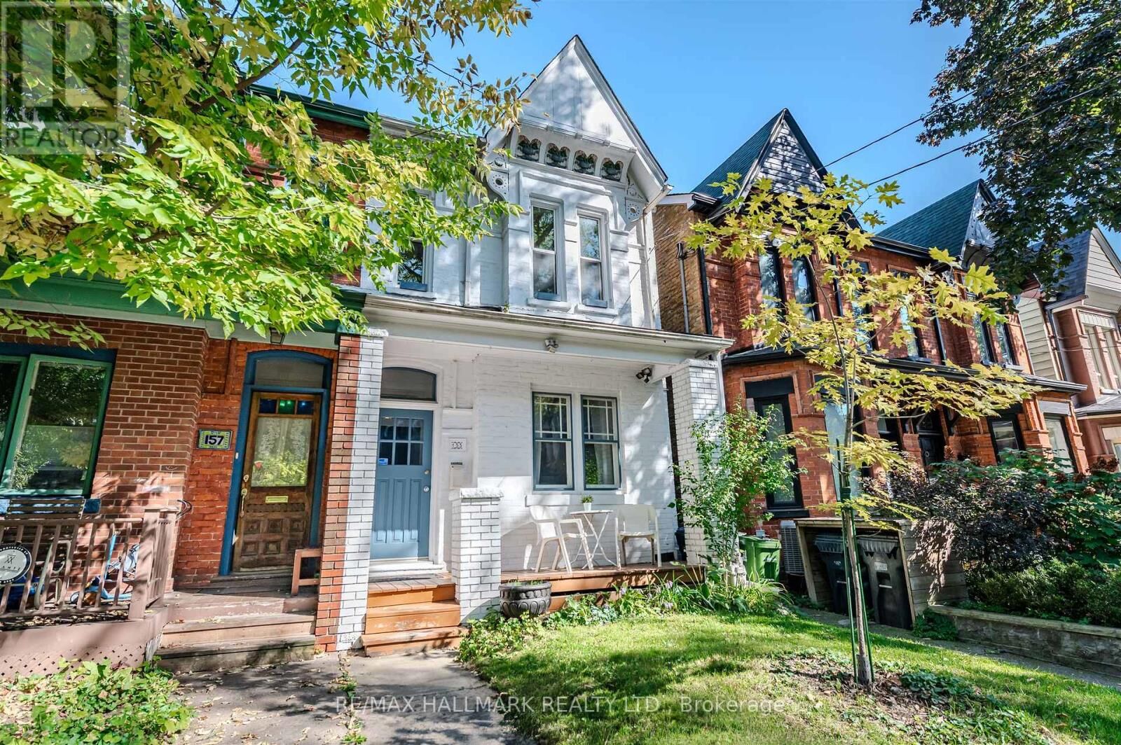 Property Photo: 155 Major Street Back ON M5S 2K9