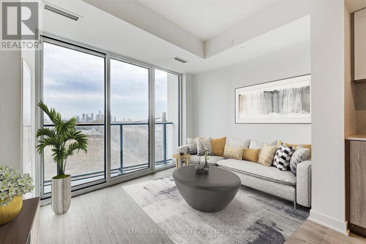 Property Photo: 36 Zorra Street 523 ON M8Z 4Z7