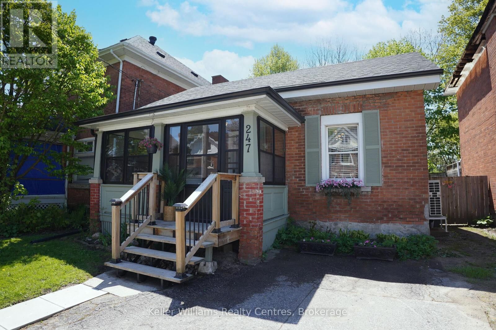 Property Photo: 247 6th Street East ON N4K 1E8