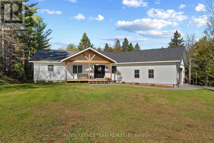 Property Photo: 36 Hillcrest Avenue ON K0J 1N0