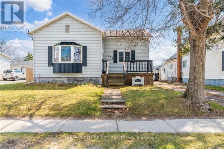 Property Photo: 106 Metcalfe Street East ON N7G 1P3