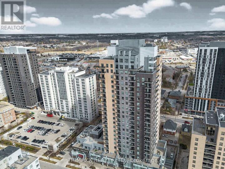 Property Photo:  318 Spruce Street 2102  ON N2L 0E9 