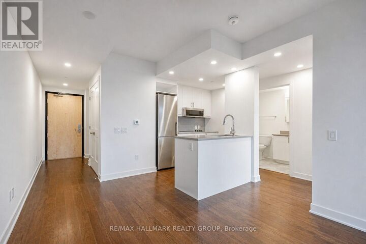 Property Photo: 340 Queen Street 1502 ON K1R 0G1