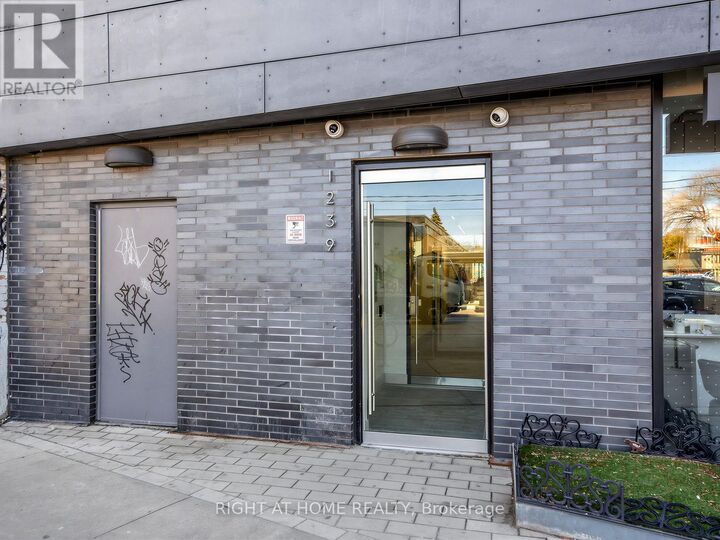 Property Photo: 1239 Dundas Street West 202 ON M6J 1X6