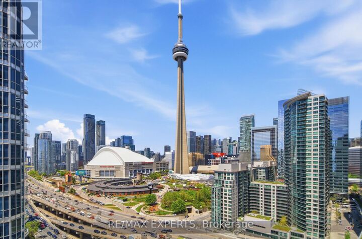 Property Photo:  208 Queens Quay West 2211  ON M5J 2Y5 