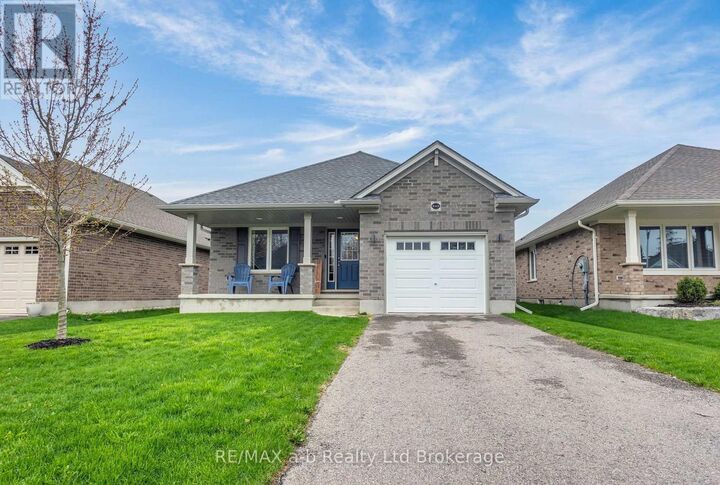 Property Photo:  242 Wilson Avenue  ON N4G 0H4 