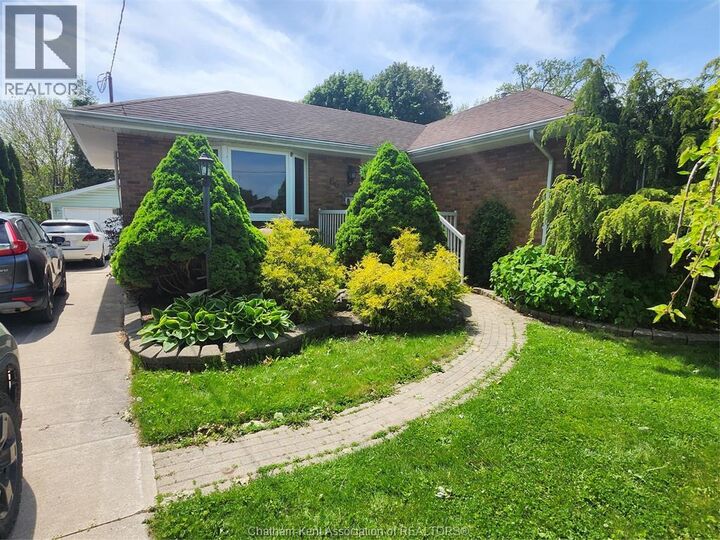 Property Photo: 66 Devon Road ON N7L 3T6