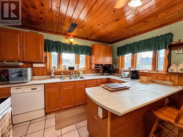 Property Photo:  2 King St  ON P0T 2E0 