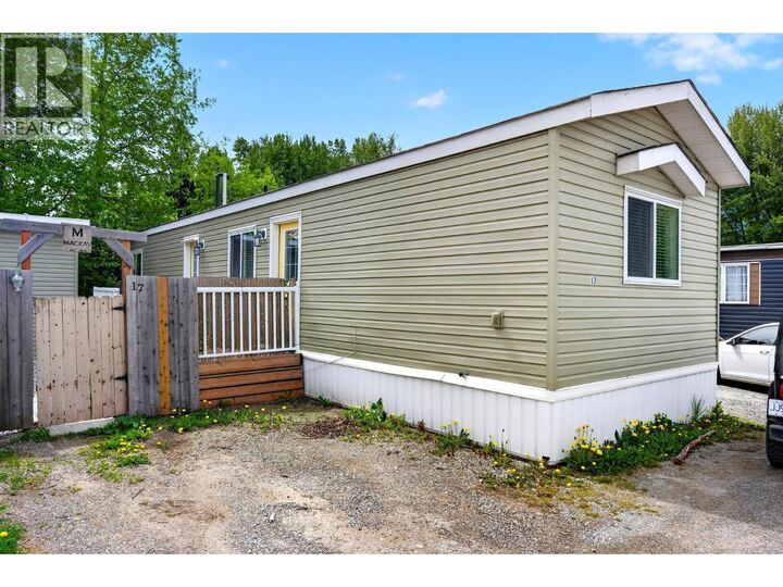 Property Photo:  1409 11th Avenue North 17  BC V0A 1H2 