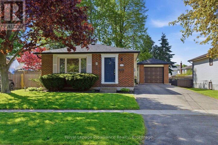 Property Photo: 629 Mackechnie Crescent ON K9A 4Y1