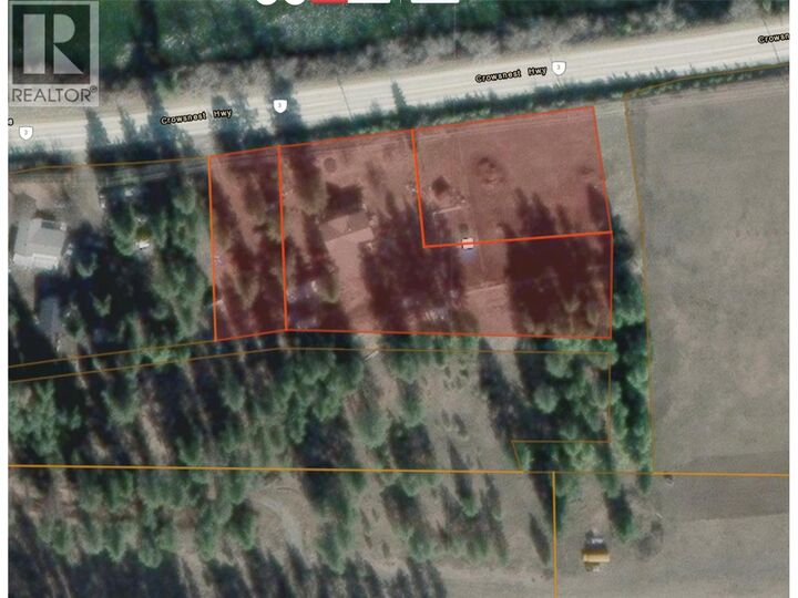 Property Photo: 3966 Hwy 3 Highway BC V0H 1Y0