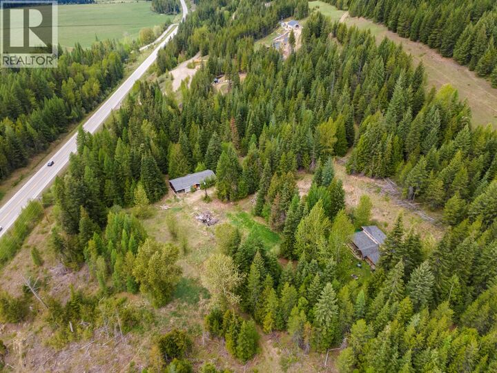 Property Photo: 7046 Highway 3 Other BC V0B 1W1