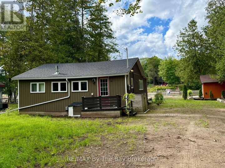 Property Photo:  578 Oxbow Park Drive  ON L9Z 2T8 