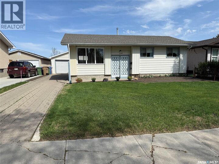 Property Photo:  70 Hatton Crescent  SK S4N 5K6 