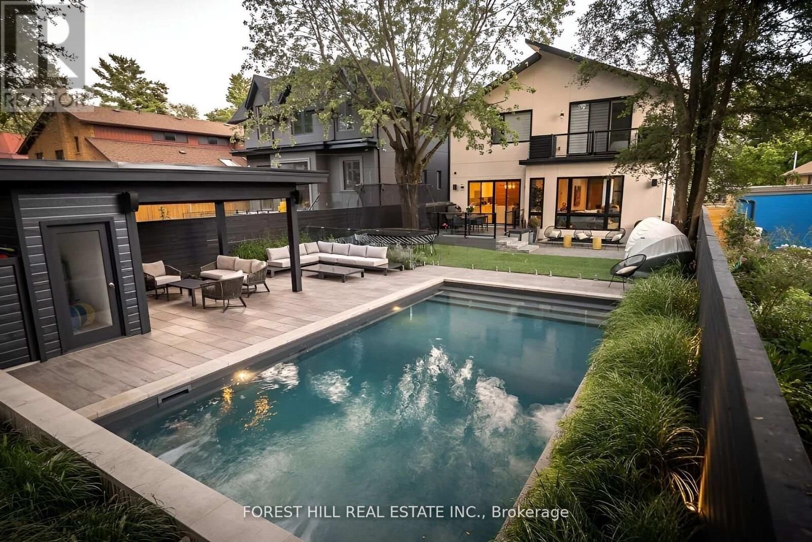 Property Photo:  8 Nora Road  ON M9A 1C9 