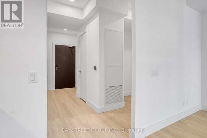 Property Photo:  6 Greenbriar Road 501  ON M2K 0H6 