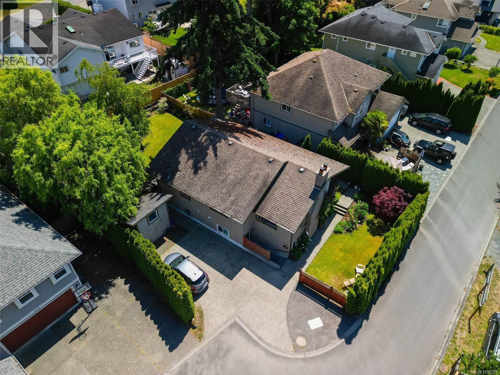 Property Photo: 110 Jedburgh Place BC V9B 6N7