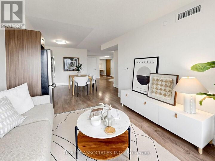 Property Photo:  18 Uptown Drive 721  ON L3R 5M5 