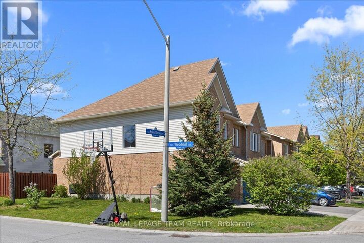 Property Photo: 345 Forestbrook Street ON K2K 0B8