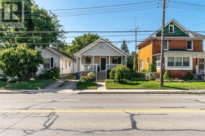 Property Photo:  460 Queen Street  ON N7M 2J3 