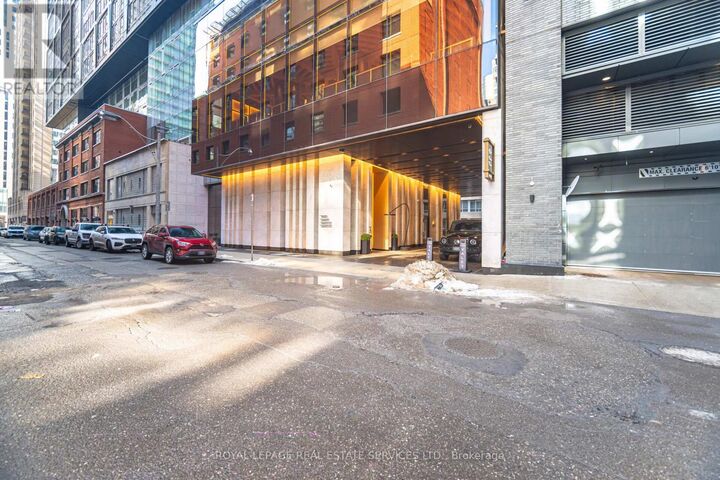 Property Photo: 35 Mercer Street 2316 ON M5V 1H2