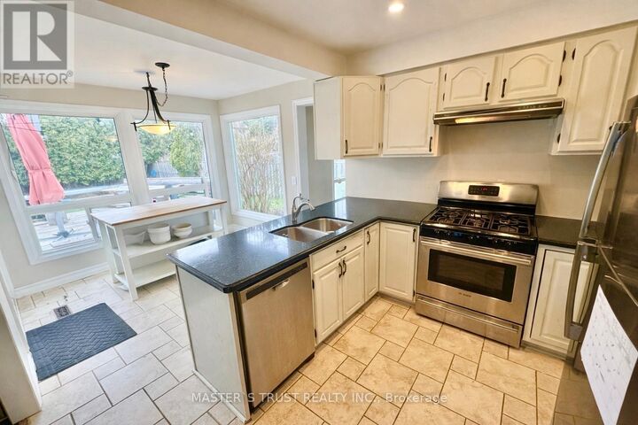 Property Photo:  112 Krieghoff Avenue  ON L3R 1V9 