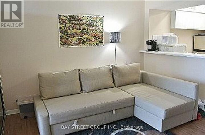 Property Photo: 1001 Bay Street 2213 ON M5S 3A6