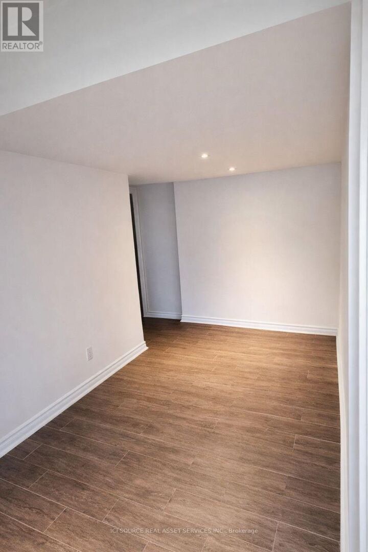 Property Photo: 109 Romance Drive ON L4S 2R9