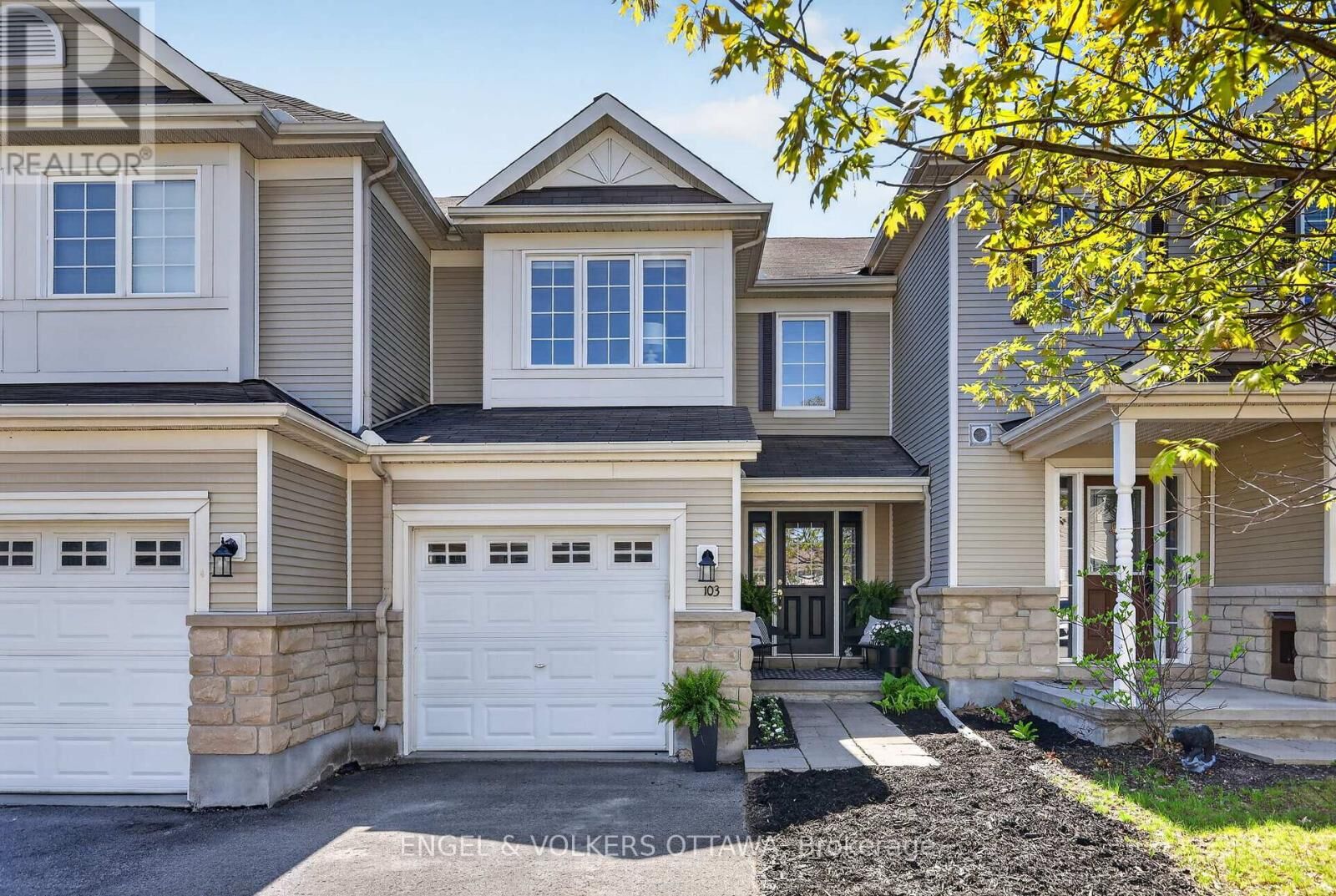 Property Photo:  103 Goldwood Private  ON K2J 0P4 