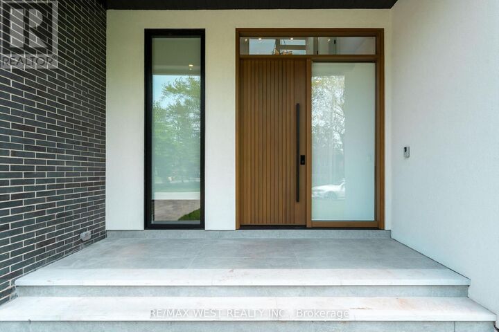 Property Photo:  510 Wellington Crescent  ON L6L 4X5 
