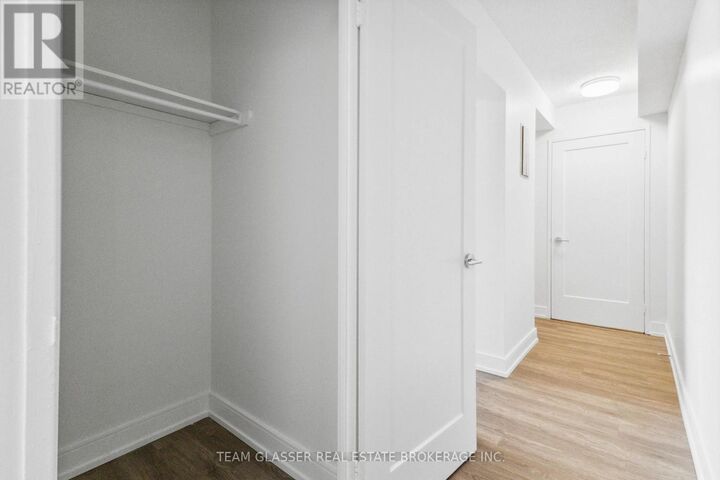 Property Photo: 340 Colborne Street 1605 ON N6B 3N1